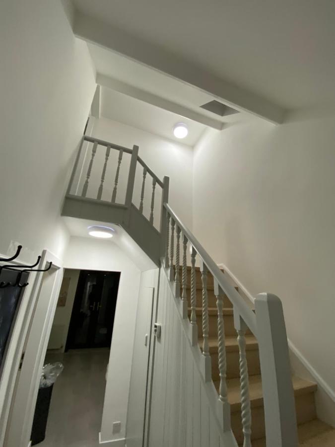 Vila Hollemeadow Bloxwich Exteriér fotografie