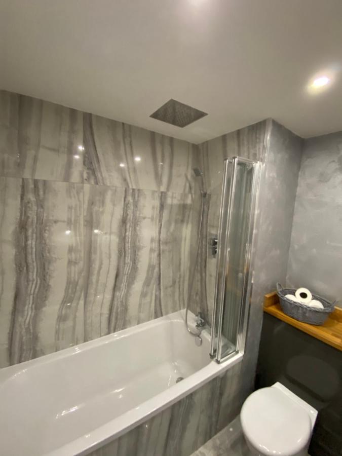 Vila Hollemeadow Bloxwich Exteriér fotografie