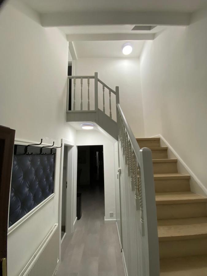 Vila Hollemeadow Bloxwich Exteriér fotografie
