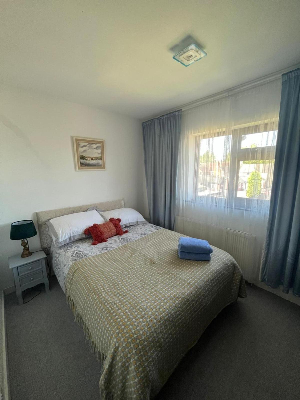 Vila Hollemeadow Bloxwich Exteriér fotografie